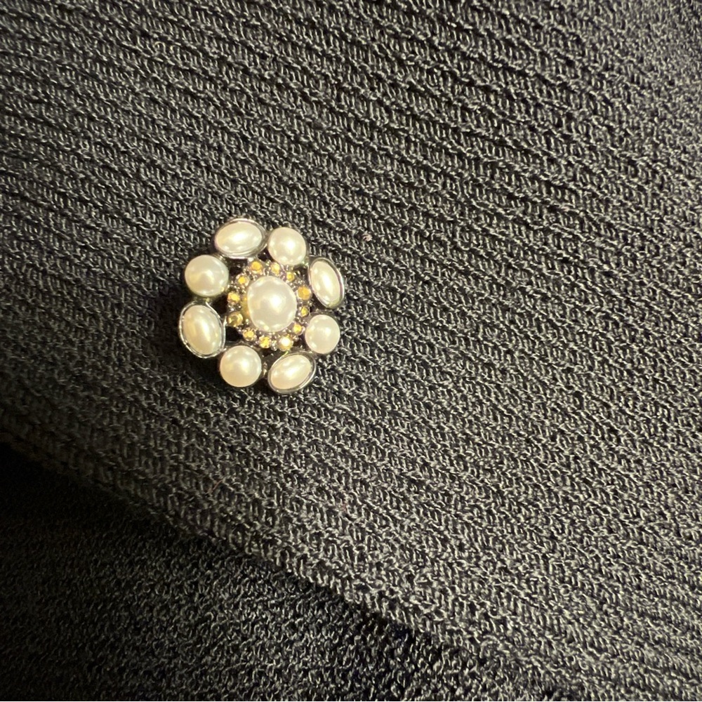 ❤️St John Dark Navy Santana Knit Jacket with Pearls and Sequins.  Size 10.. - Picture 9 of 16